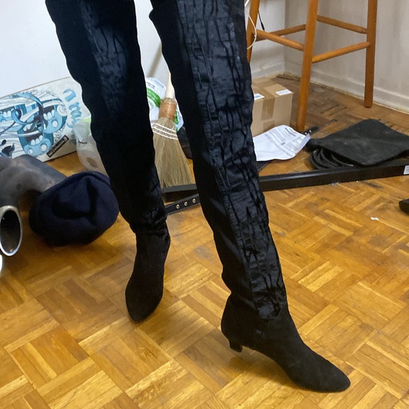 Up for sale is a pair of Mario Valentino long stretch boots. An amazing deal! - Picture 2 of 6